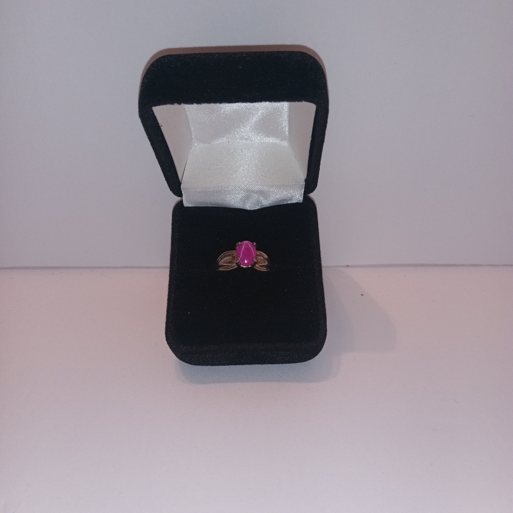 Chic Pink Gemstone Ring - image 4